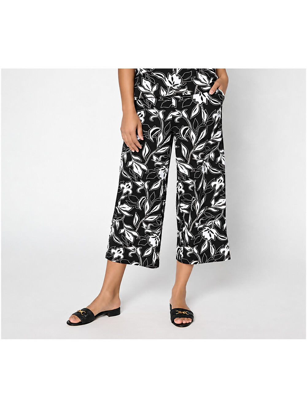 Denim & Co. Regular Beach Jersey Wide Leg Crop Pants Black Floral, Size Large